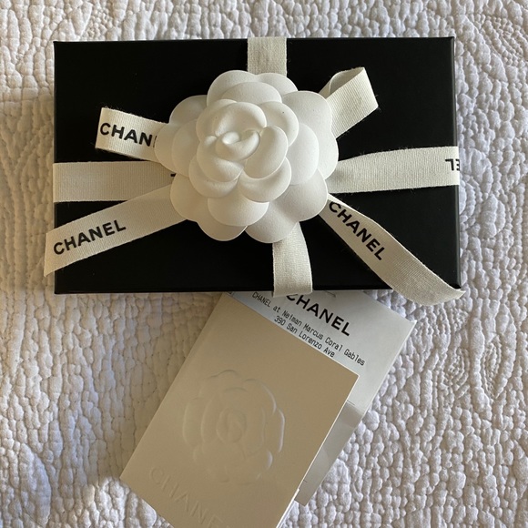 ‼️SOLD‼️NEW 21C Chanel Card Holder Winter White - Picture 6 of 9